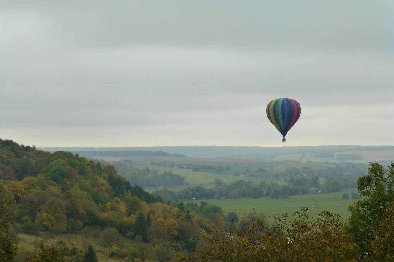 Les Chambres De La Ville Haute Dun-sur-Meuse Buitenkant foto